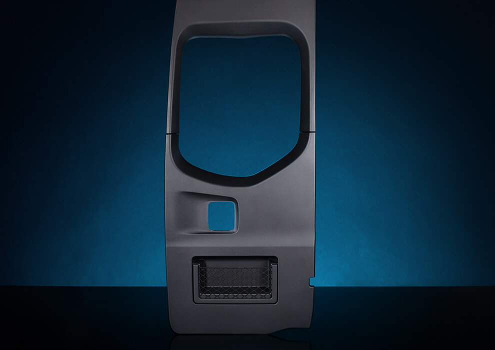 Heckdrehtürverkleidung Kunststoffverkleidung einer Heckdrehtüre für Nutzfahrzeuge